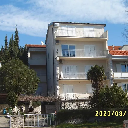 Apartment Apartments By The Sea Dramalj, Crikvenica - 5596 *